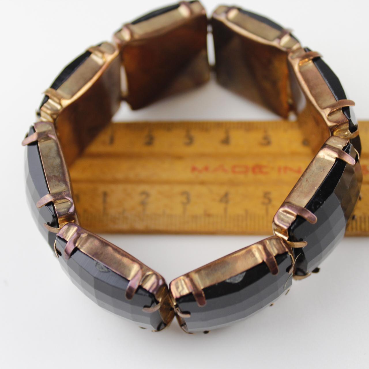 Black Faceted Stone Stretch Bracelet Gold Tone Accents Good