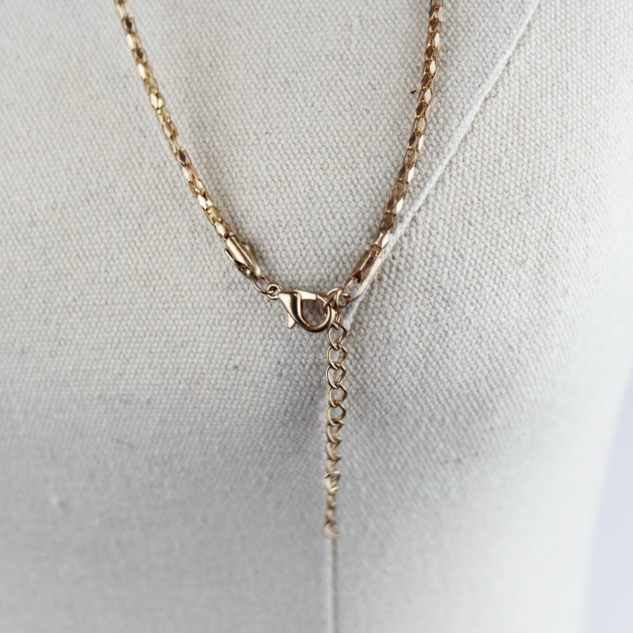Long Pendant Necklace Gold Tone Chain Unicorn Pendant Rhinestone Decor Elegant