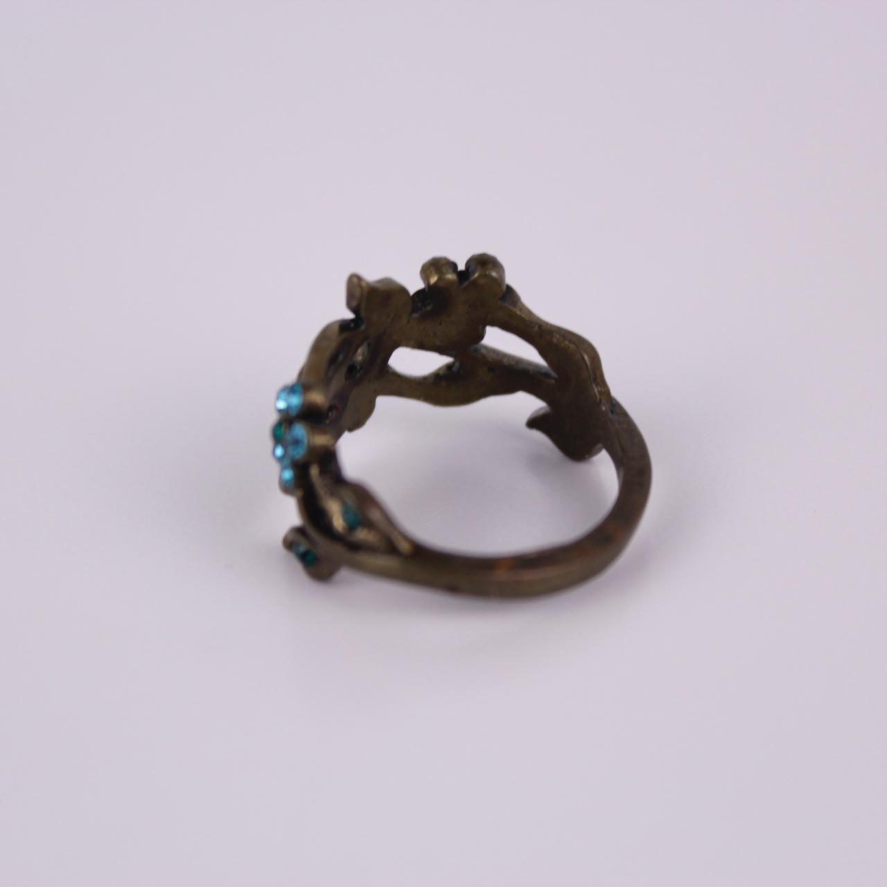 Vintage Gold tone Flower Ring Blue Crystal Rhinestone Floral Garden Statement Ba