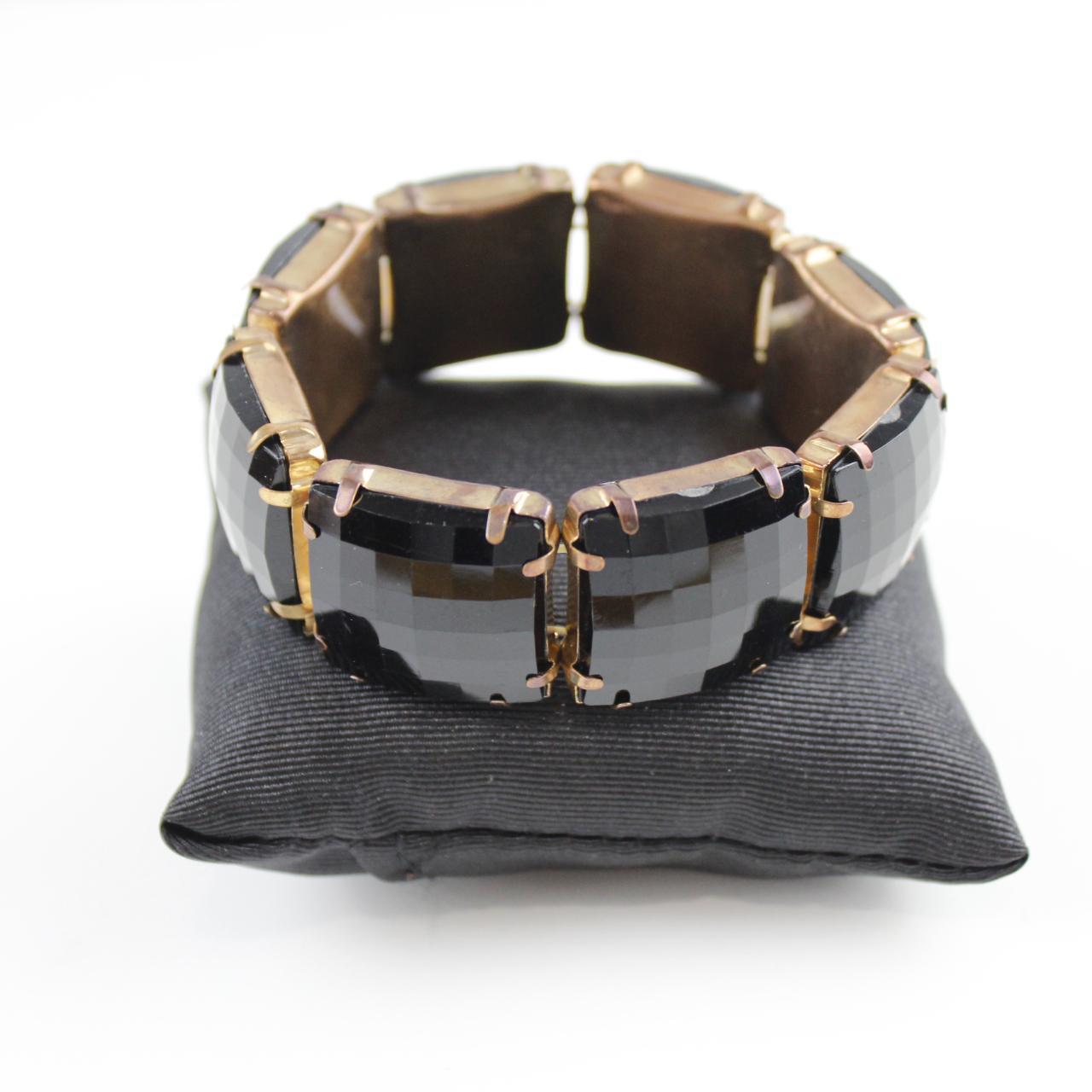 Black Faceted Stone Stretch Bracelet Gold Tone Accents  Good