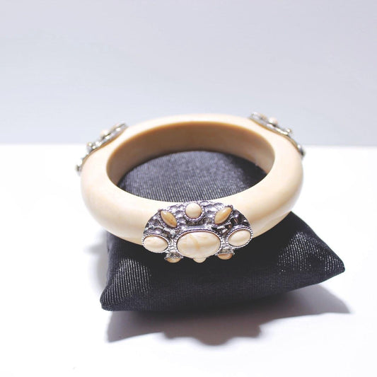 Vintage Cream Resin Bangle Bracelet Silver Tone Metal