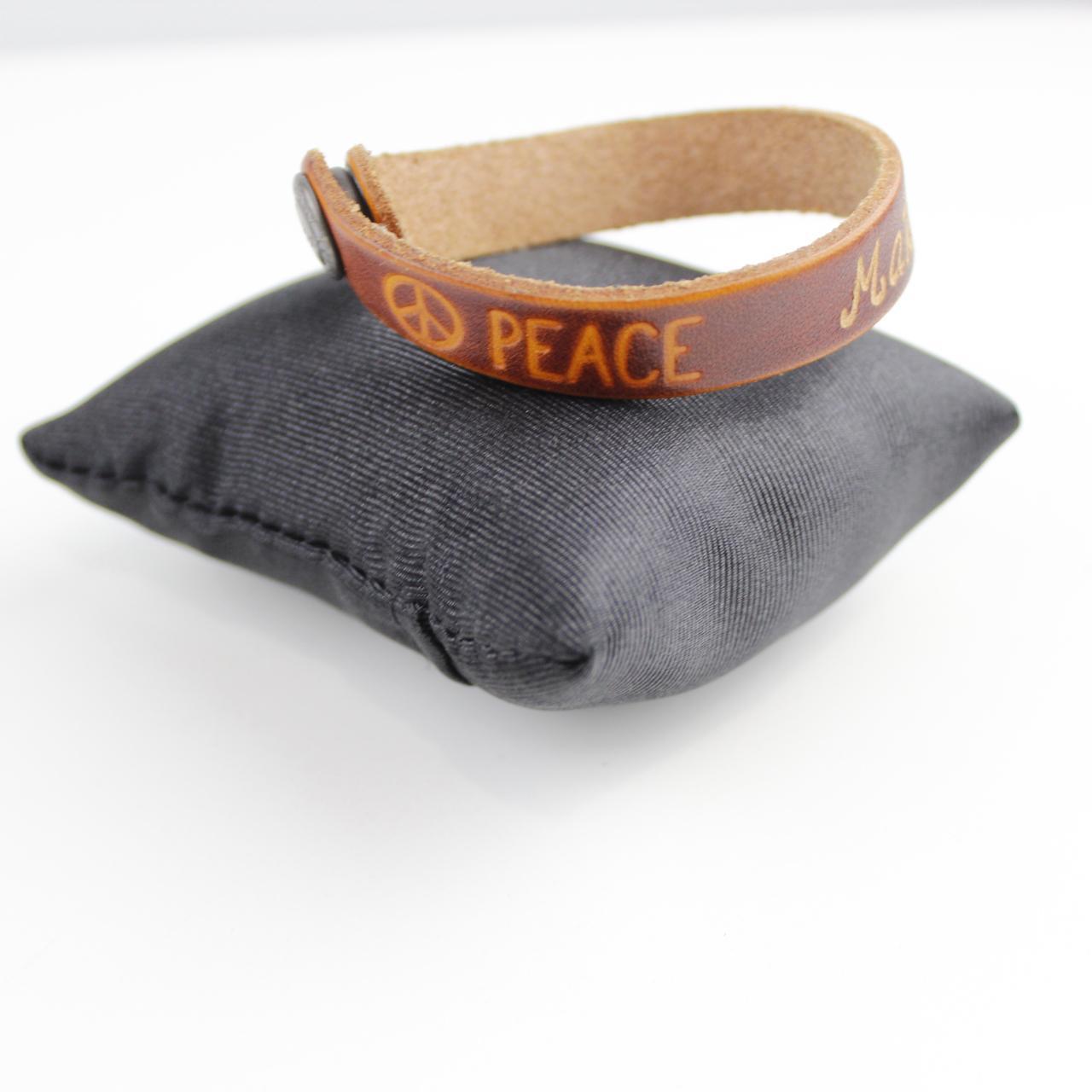 Handcrafted Leather Bracelet Brown Cuff Jewelry  Good pre-lo