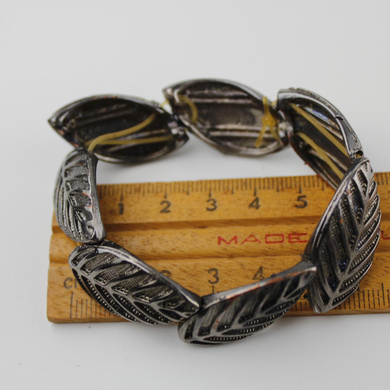 Elegant Silver-Tone Leaf Design Cuff Bracelet Nature Inspire