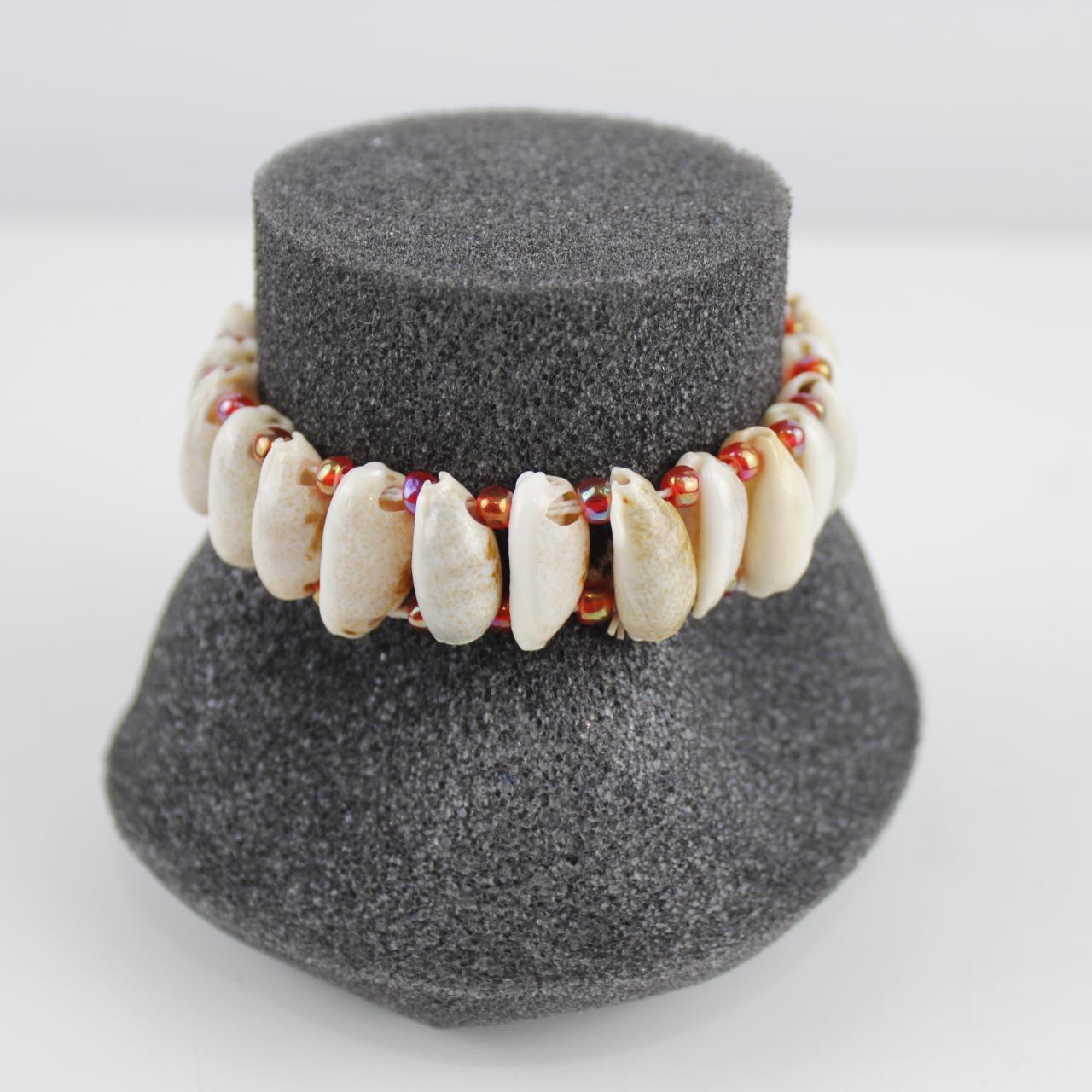 Seashell and Bead Bracelet - Boho Chic   Good pre-loved cond