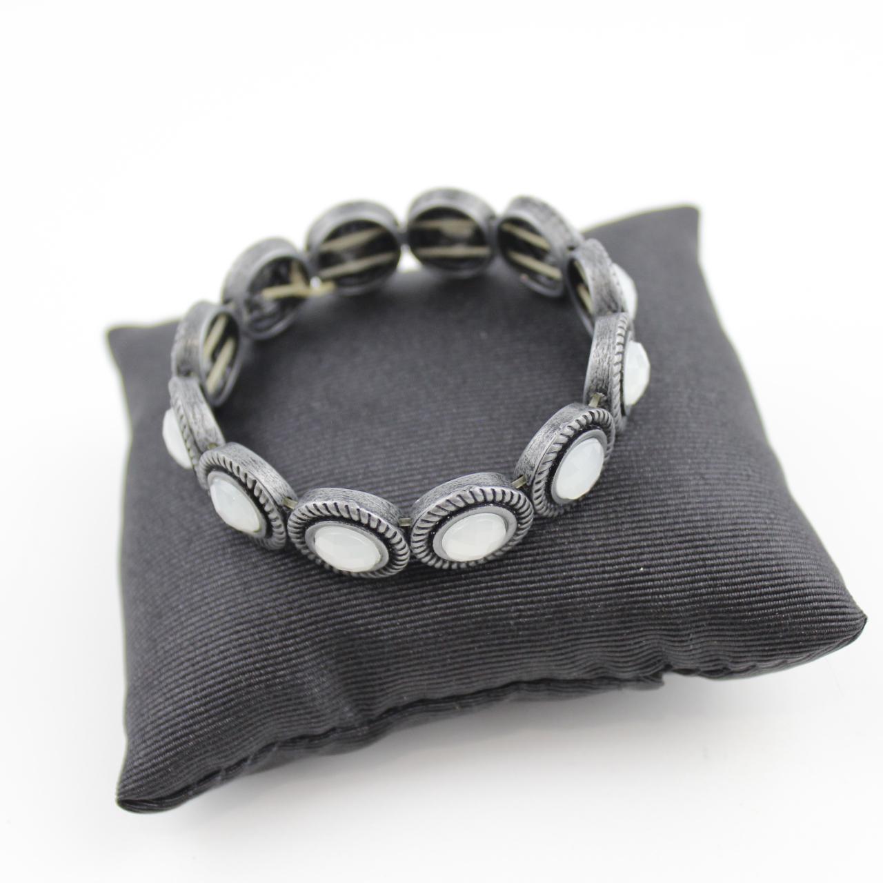 Gray Metallic Beaded Bracelet Layered White Cream Beads Stre