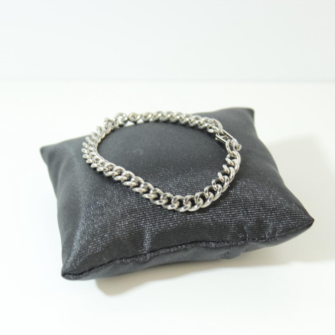 Silver tone Curb Link Chain Bracelet Classic Minimalist Unisex Everyday