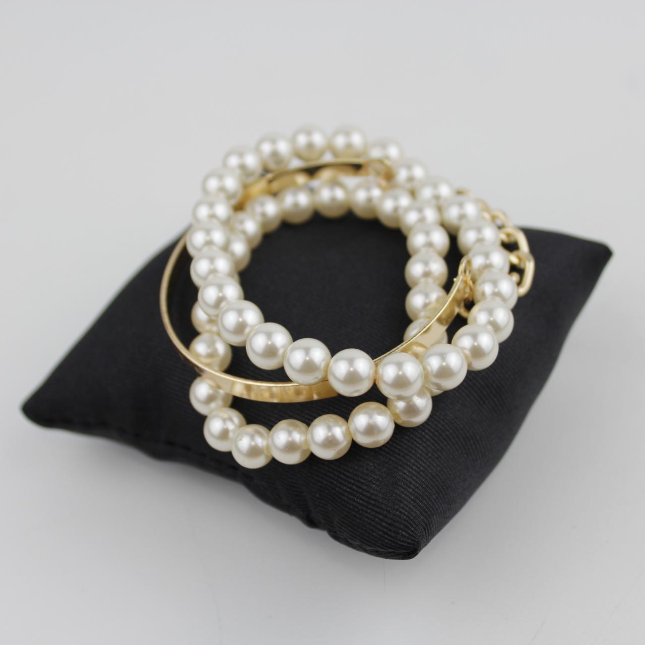 Set of 3 Bracelets White Pearl Gold Tone Bangle Stretch Jewe