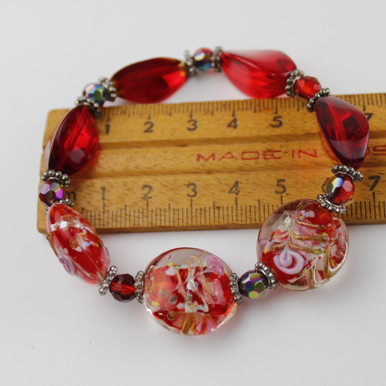 Elegant Red Teardrop Lampwork Glass Stretch Bracelet with Si