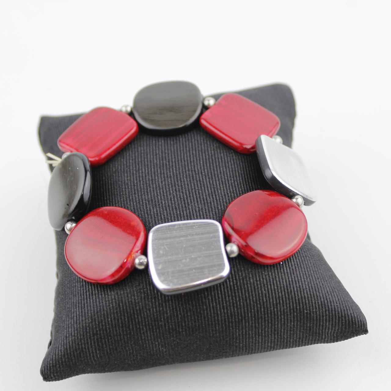 Polished Bead Bracelet Black Red Silver Wood Grain Bold Mode