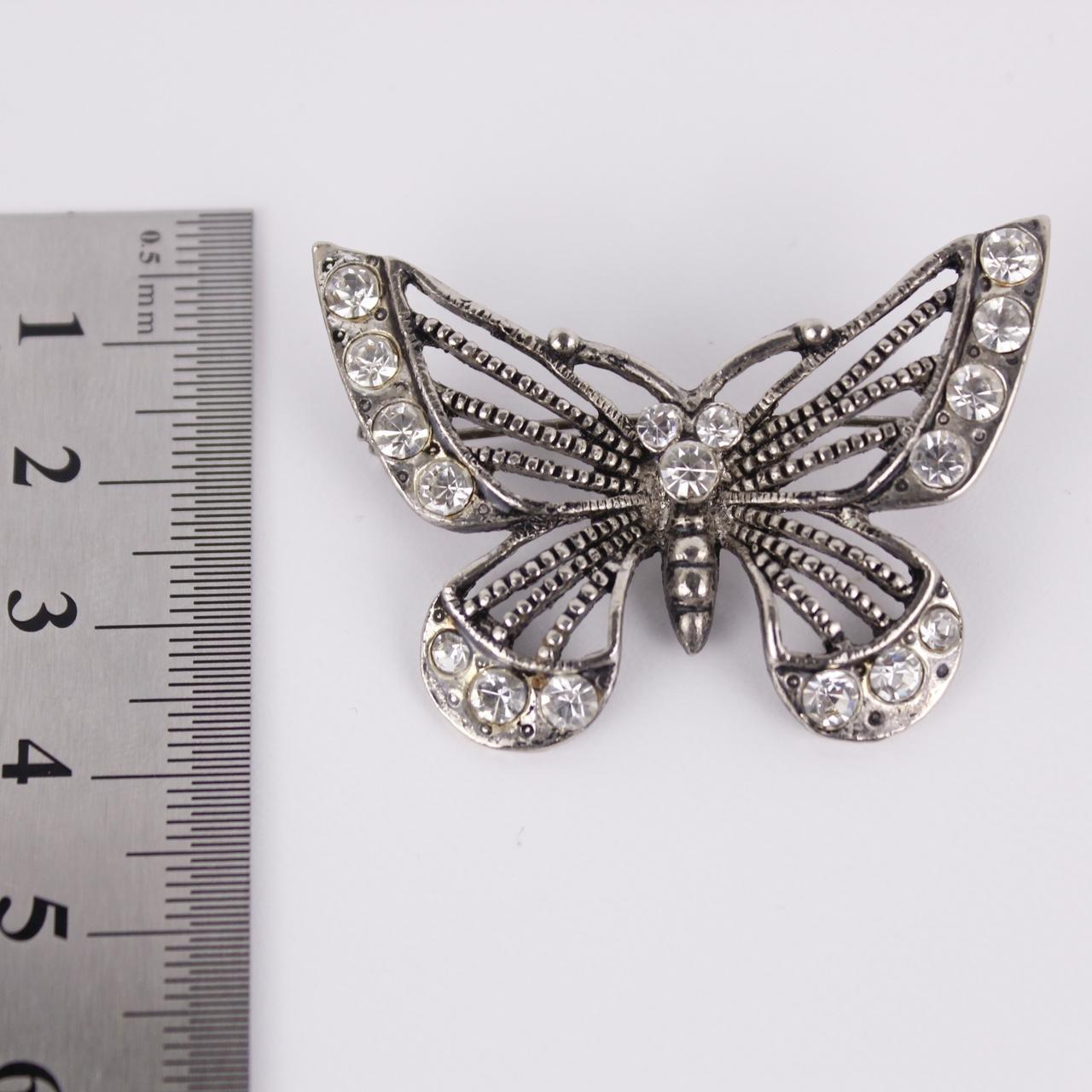 Butterfly Brooch Silver tone Filigree Clear Rhinestone Pin  Good pre-loved condi