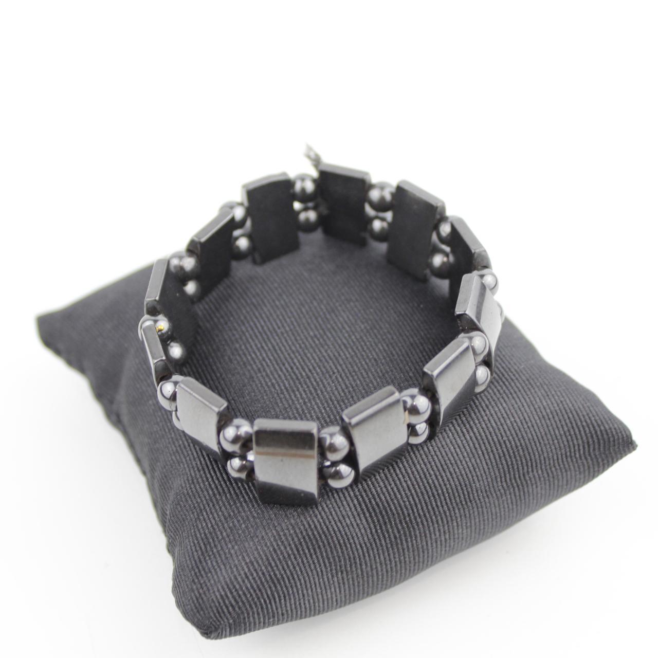 Bead Bracelet Black Rectangular Round Magnetic Clasp Sleek M