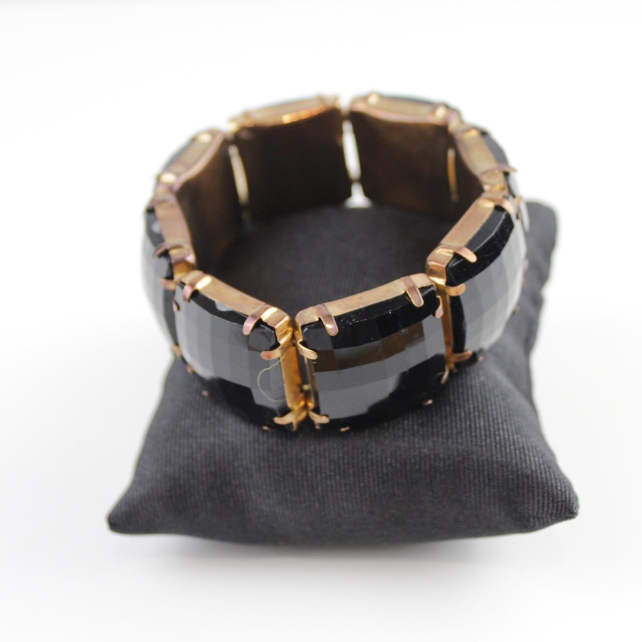 Black Faceted Stone Stretch Bracelet Gold Tone Accents  Good