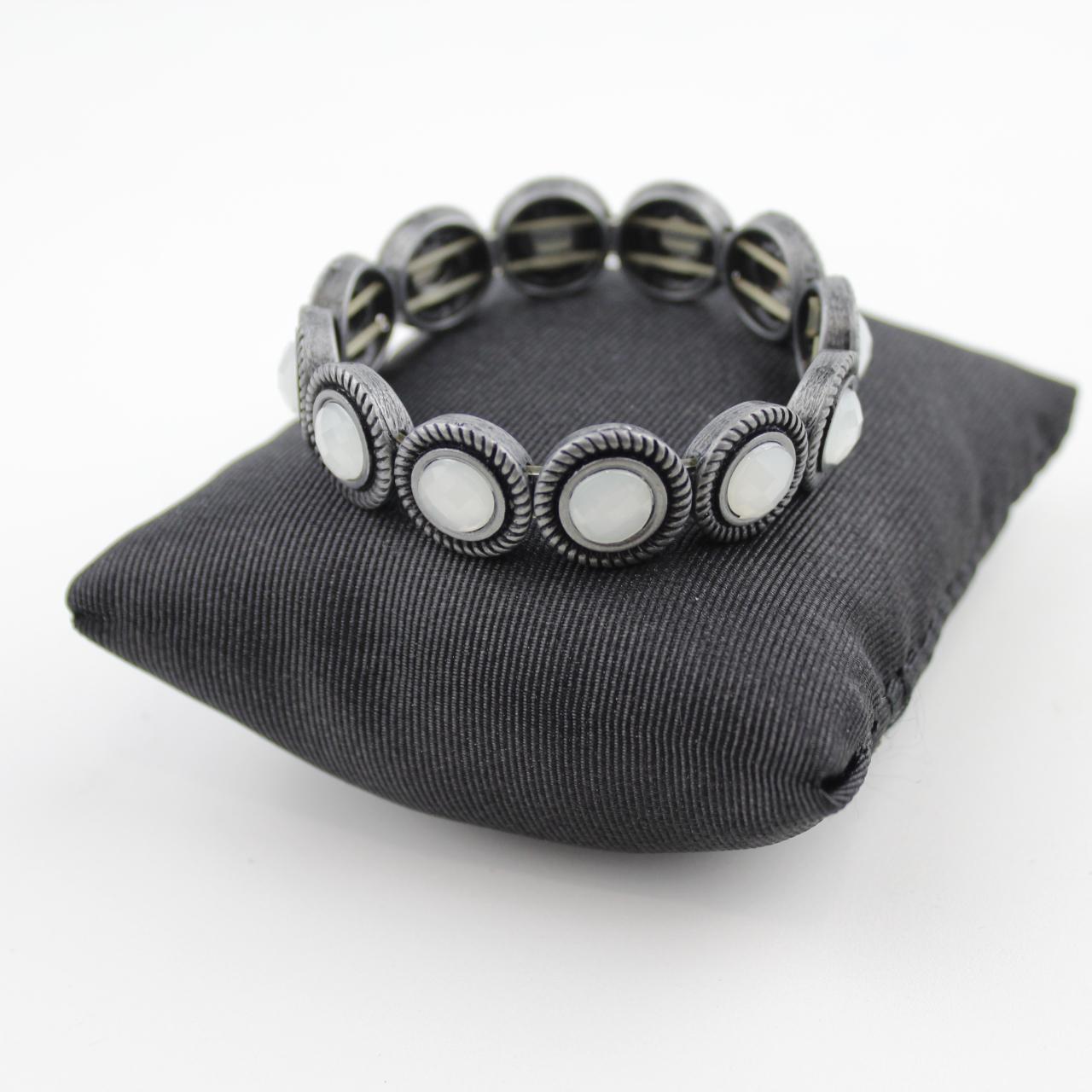Gray Metallic Beaded Bracelet Layered White Cream Beads Stre