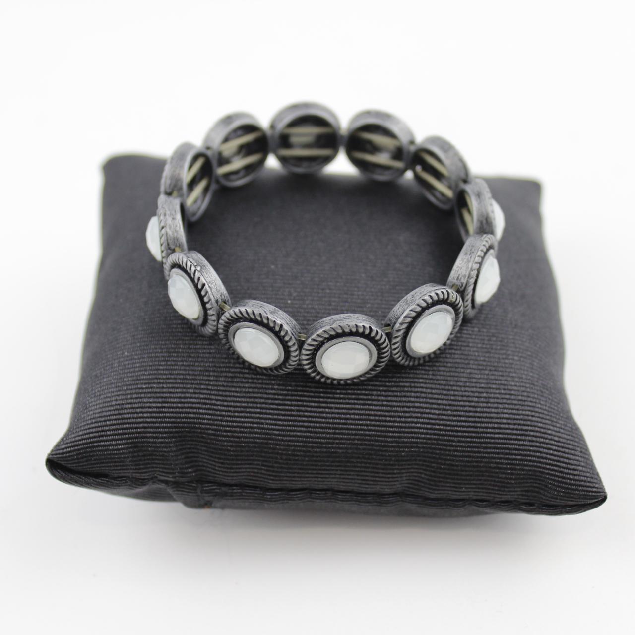 Gray Metallic Beaded Bracelet Layered White Cream Beads Stre