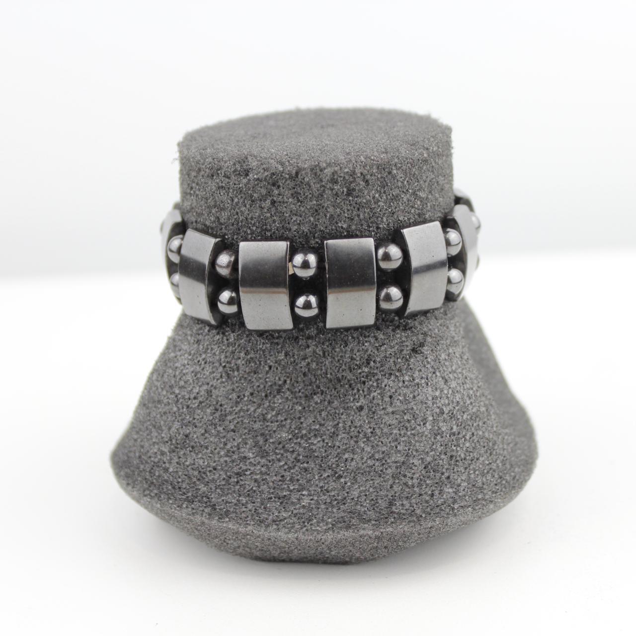 Bead Bracelet Black Rectangular Round Magnetic Clasp Sleek M