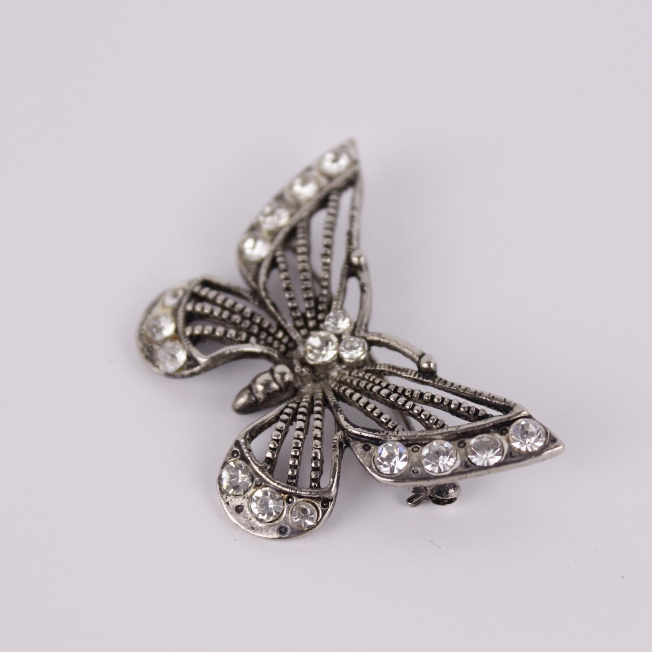 Butterfly Brooch Silver tone Filigree Clear Rhinestone Pin  Good pre-loved condi