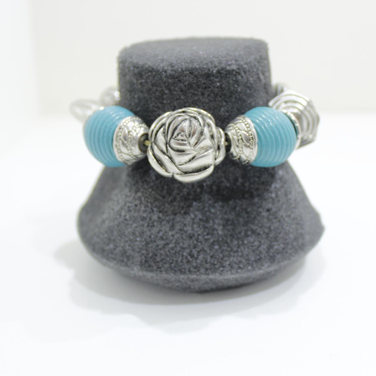 Womens Chunky Stretch Bracelet Silver Tone Turquoise Blue Ro