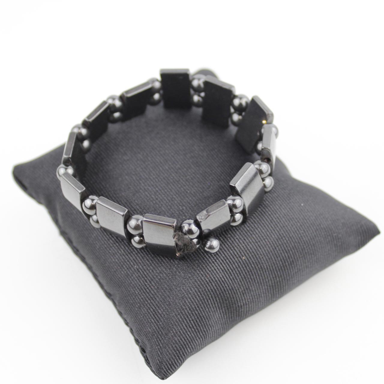 Bead Bracelet Black Rectangular Round Magnetic Clasp Sleek M