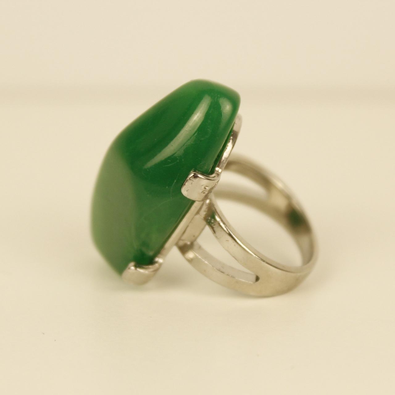 Vintage Green Ring Silver Tone Split Shank Cocktail Jewellery Size R  Deadstock.