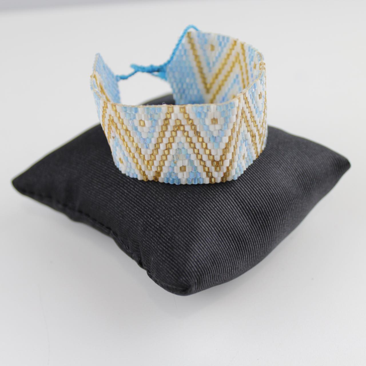 Beaded Bracelet - Geometric Zigzag Pattern - Blue, White & G