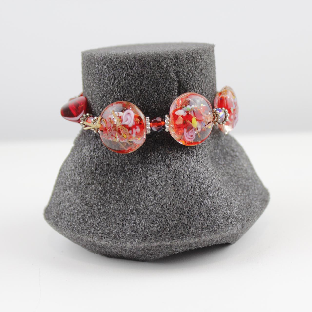 Elegant Red Teardrop Lampwork Glass Stretch Bracelet with Si