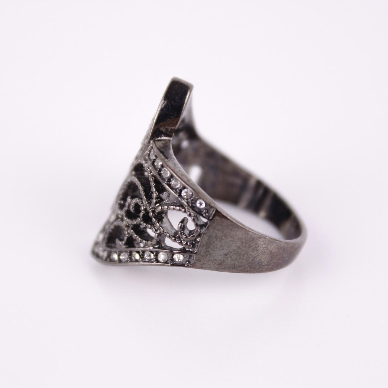Silver Tone Filigree Heart Ring Gunmetal Grey Statement  Good pre-loved conditio