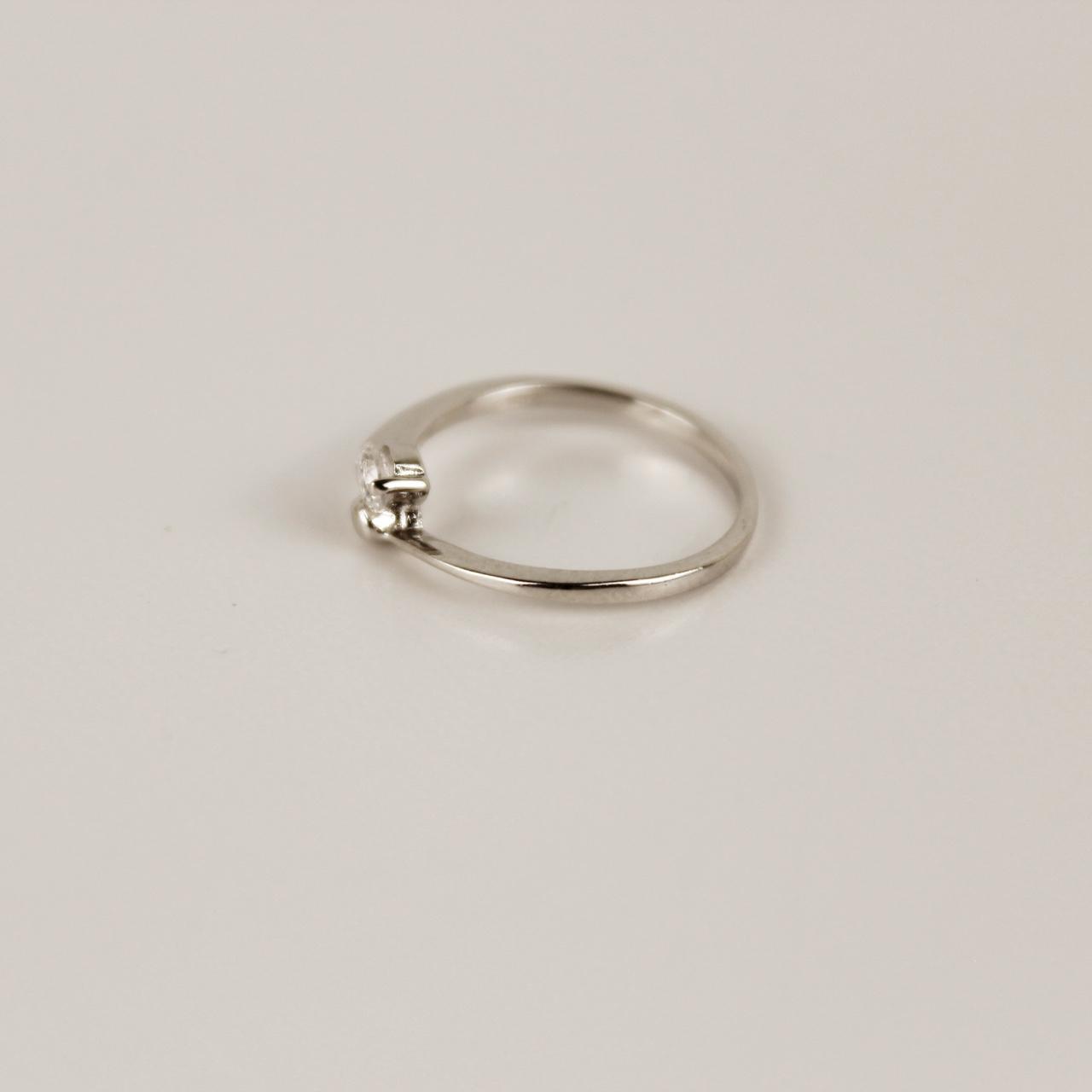 Silver tone  Ring Minimalist Style Fashion Jewellery  Good pre-loved condition.