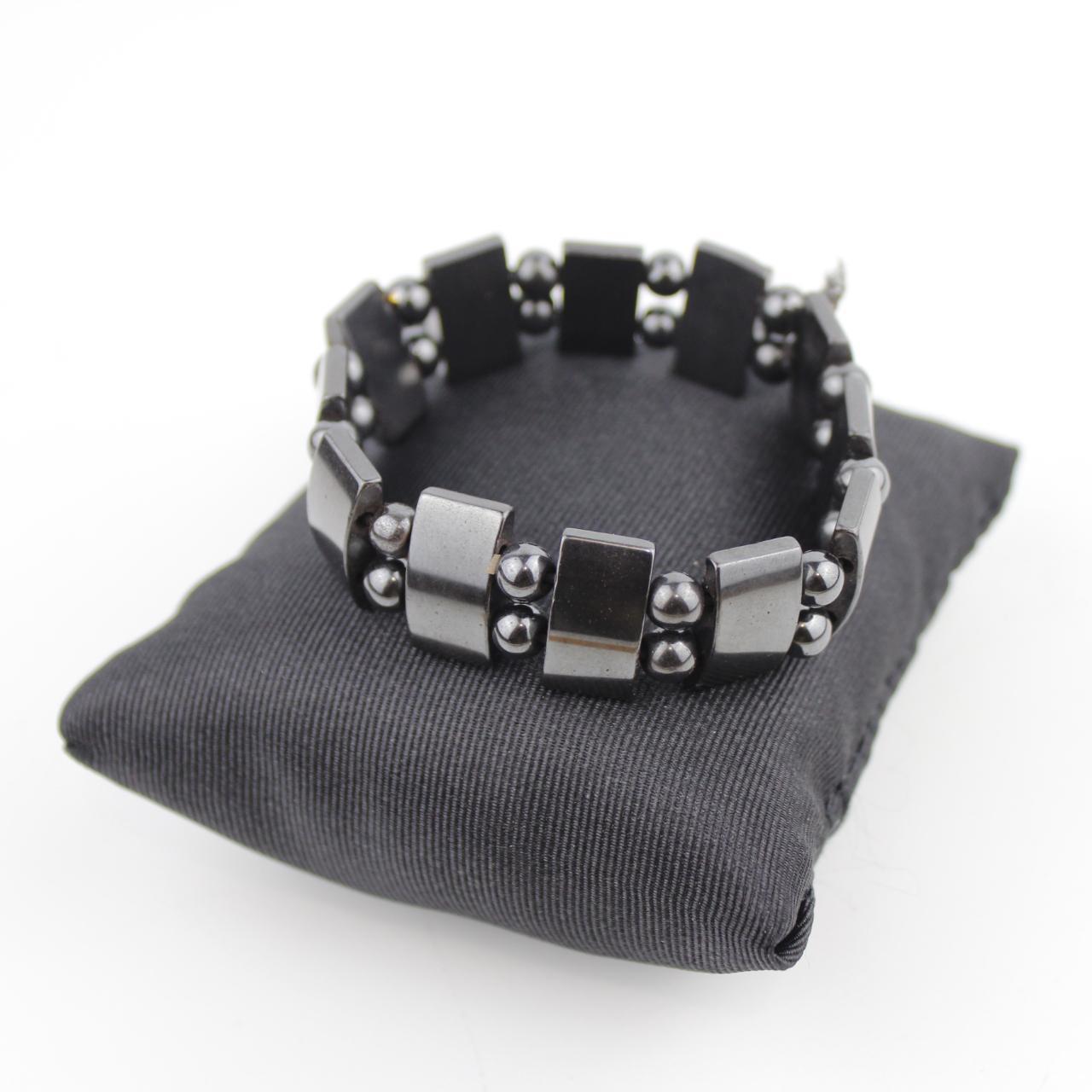 Bead Bracelet Black Rectangular Round Magnetic Clasp Sleek M