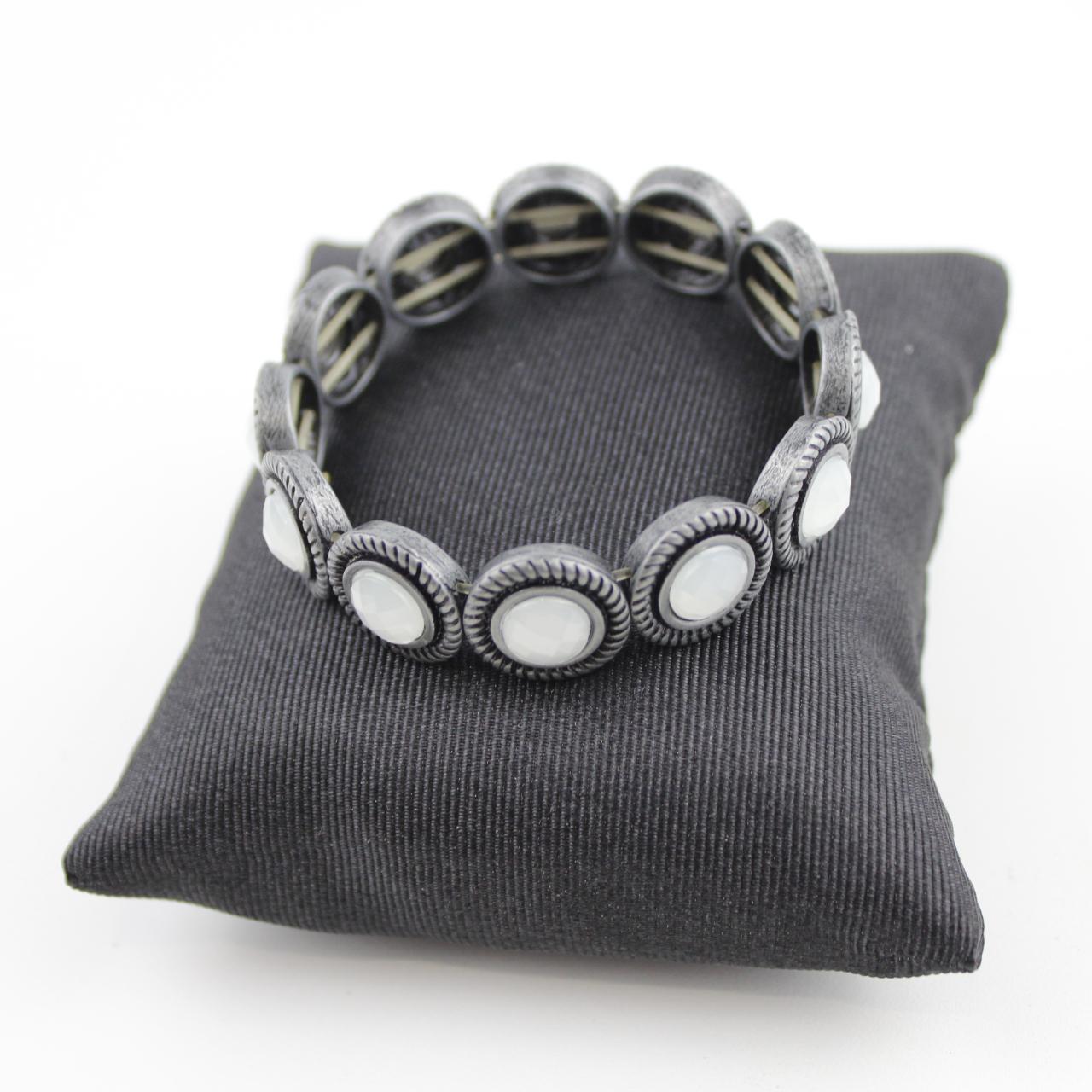 Gray Metallic Beaded Bracelet Layered White Cream Beads Stre
