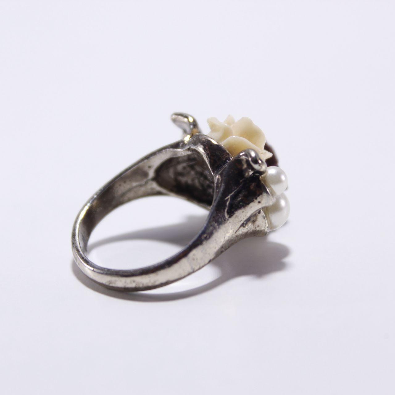Silver Tone Ring Two Tone Resin Rose Floral Victorian Style