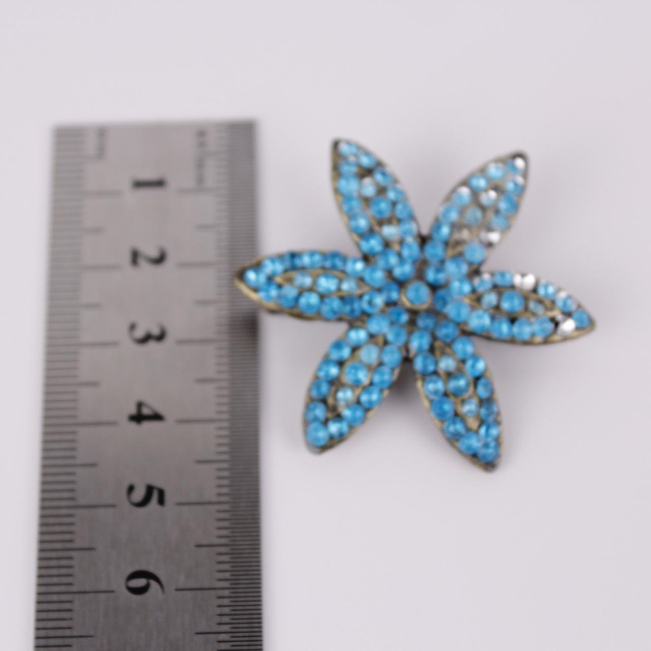 Blue Rhinestone Flower Brooch Silver Tone Antique Style Floral Pin  Good pre-lov