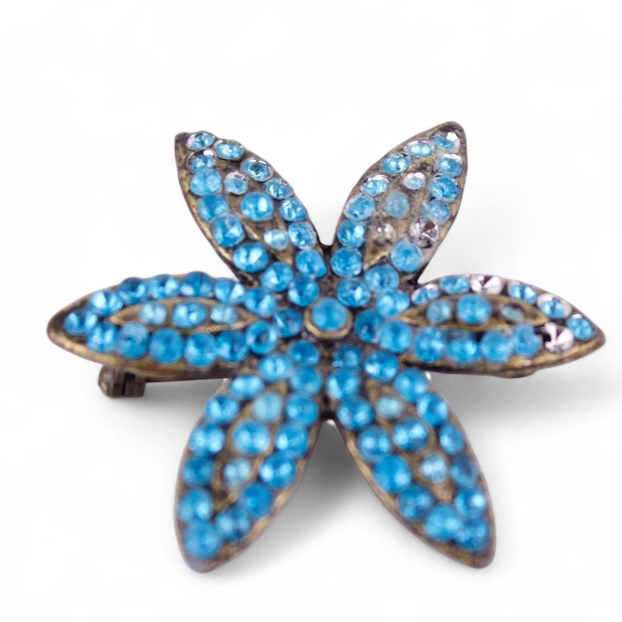 Blue Rhinestone Flower Brooch Silver Tone Antique Style Floral Pin  Good pre-lov