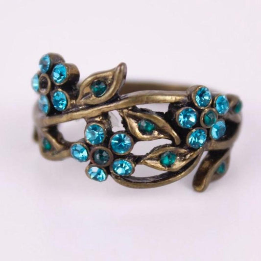 Vintage Gold tone Flower Ring Blue Crystal Rhinestone Floral Garden Statement Ba