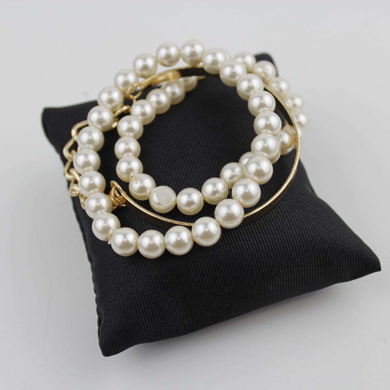 Set of 3 Bracelets White Pearl Gold Tone Bangle Stretch Jewe