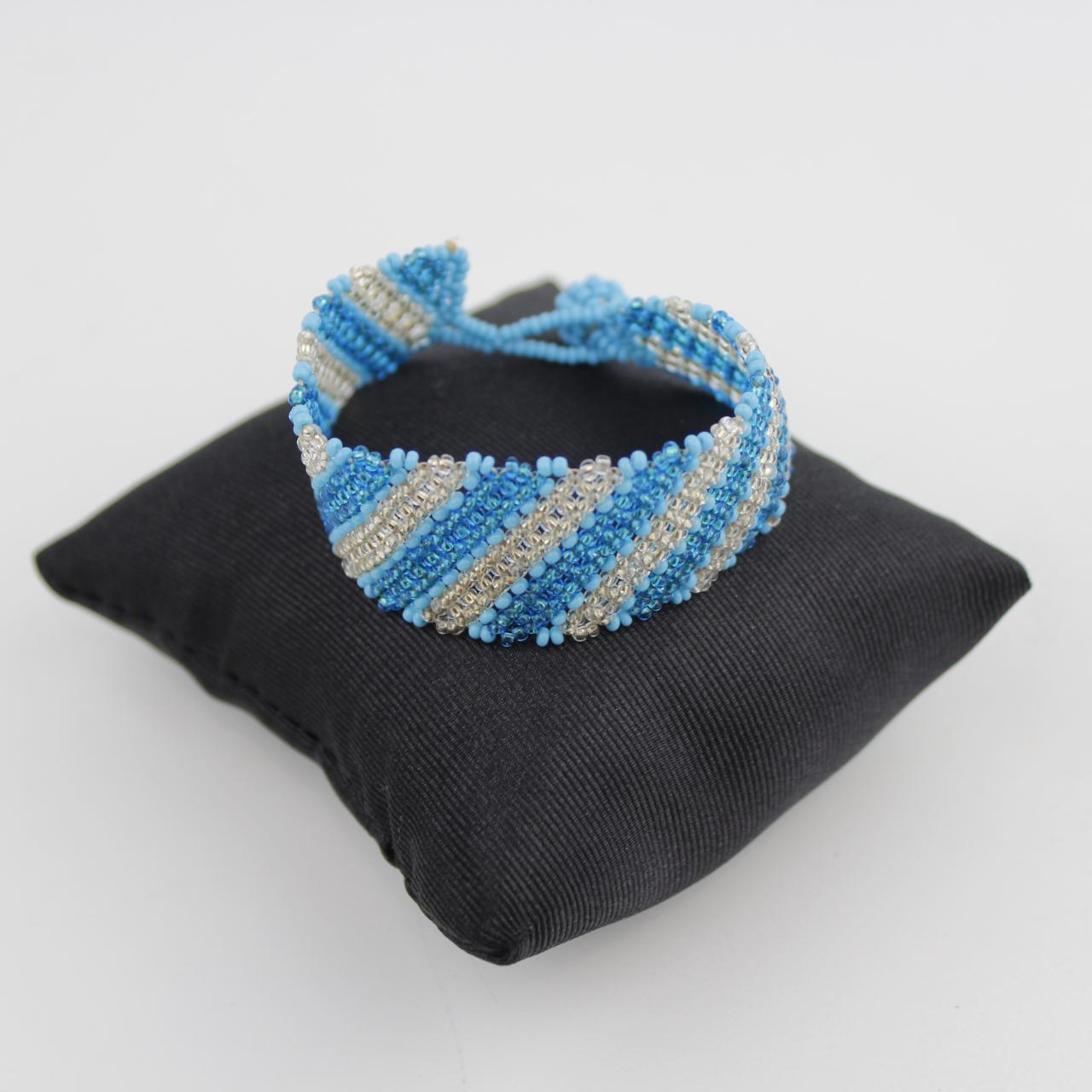 Blue and Clear Beaded Bracelet Diagonal Stripes Fashion Jewe