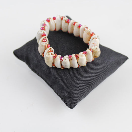 Seashell and Bead Bracelet - Boho Chic   Good pre-loved cond