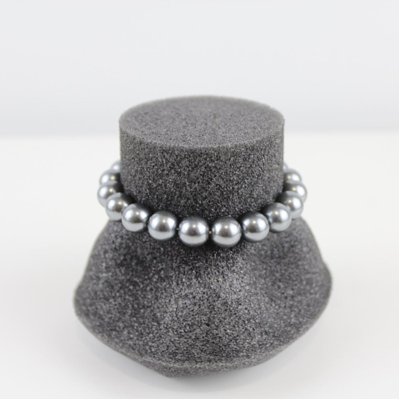 Silver Faux Pearl Bracelet - Elastic - Classic Design - Eleg