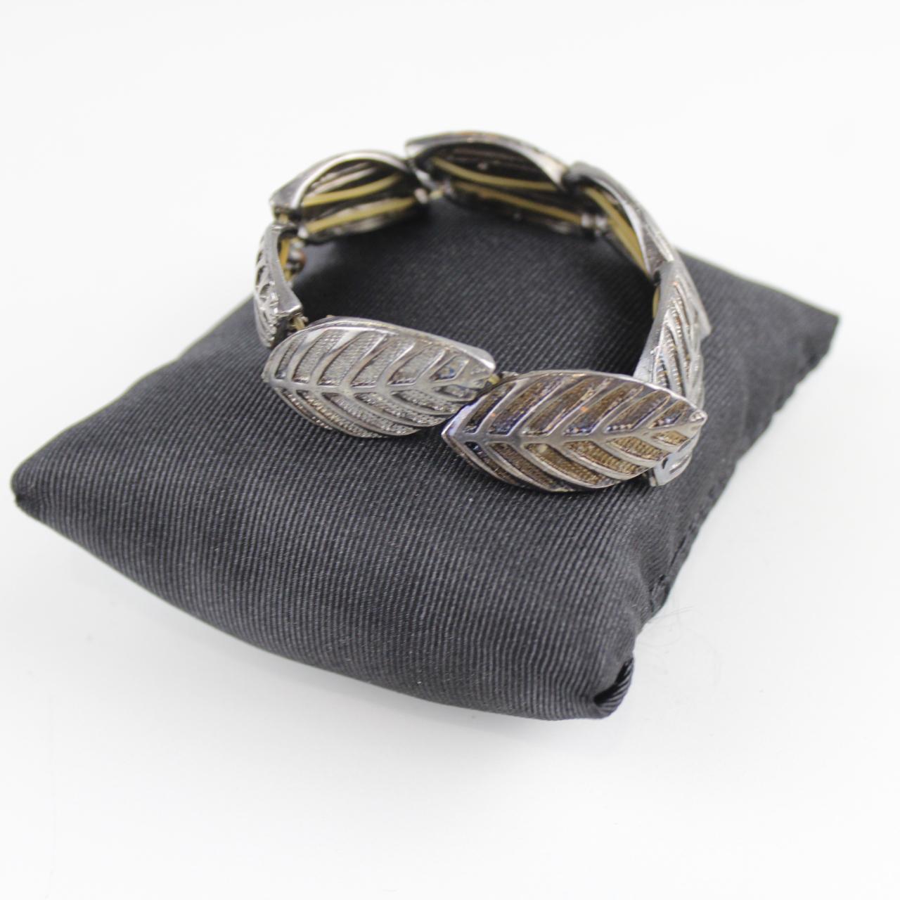 Elegant Silver-Tone Leaf Design Cuff Bracelet Nature Inspire