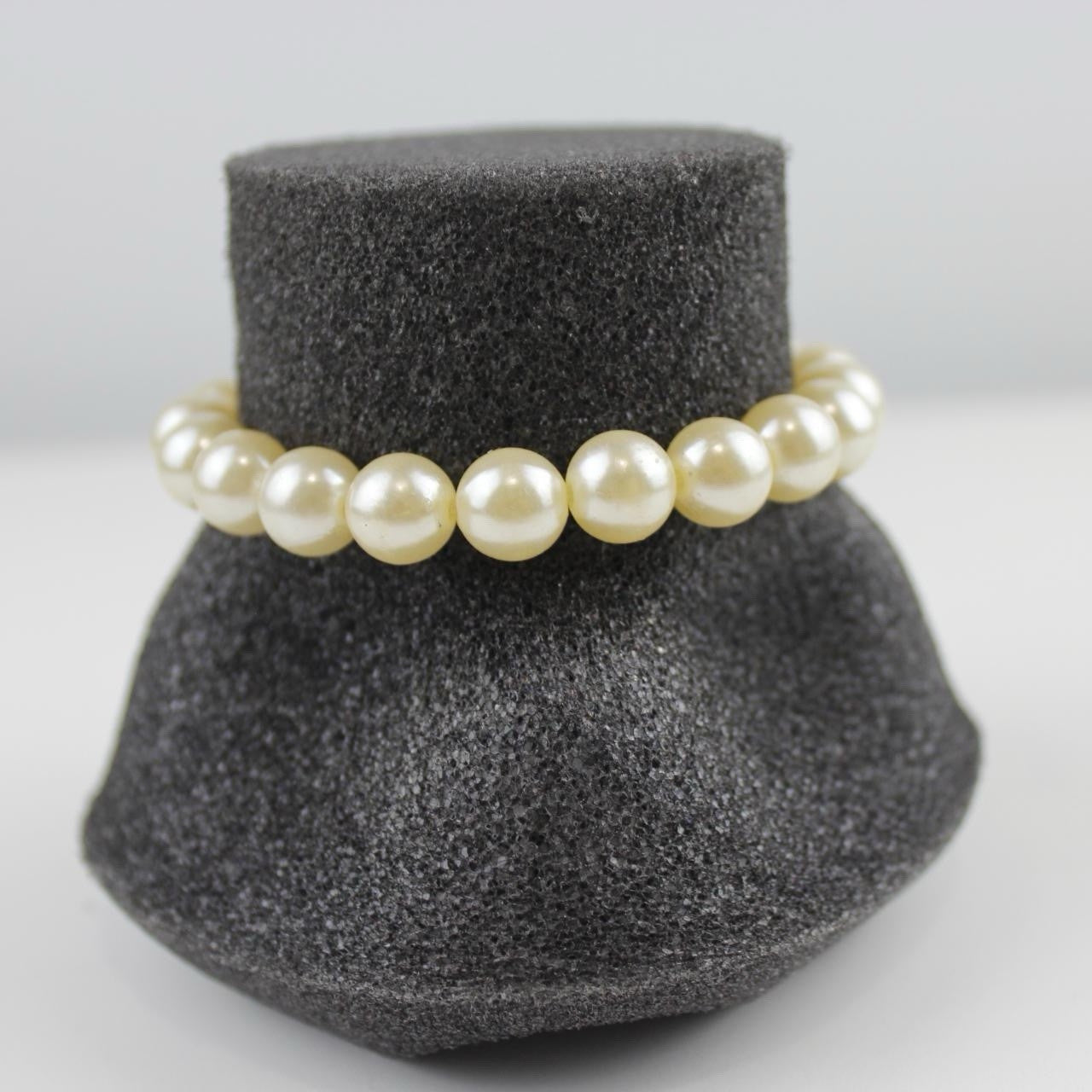 Classic Faux Pearl Stretch Bracelet Round Bead Bridal Costume Jewelry