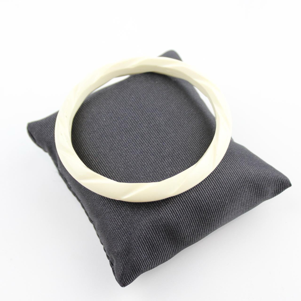 Creamy White Twisted Bangle Bracelet Resin Bone Design Jewelry Elegant Gift